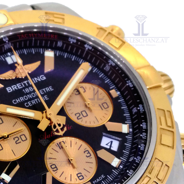 Breitling Chronomat 44 B01